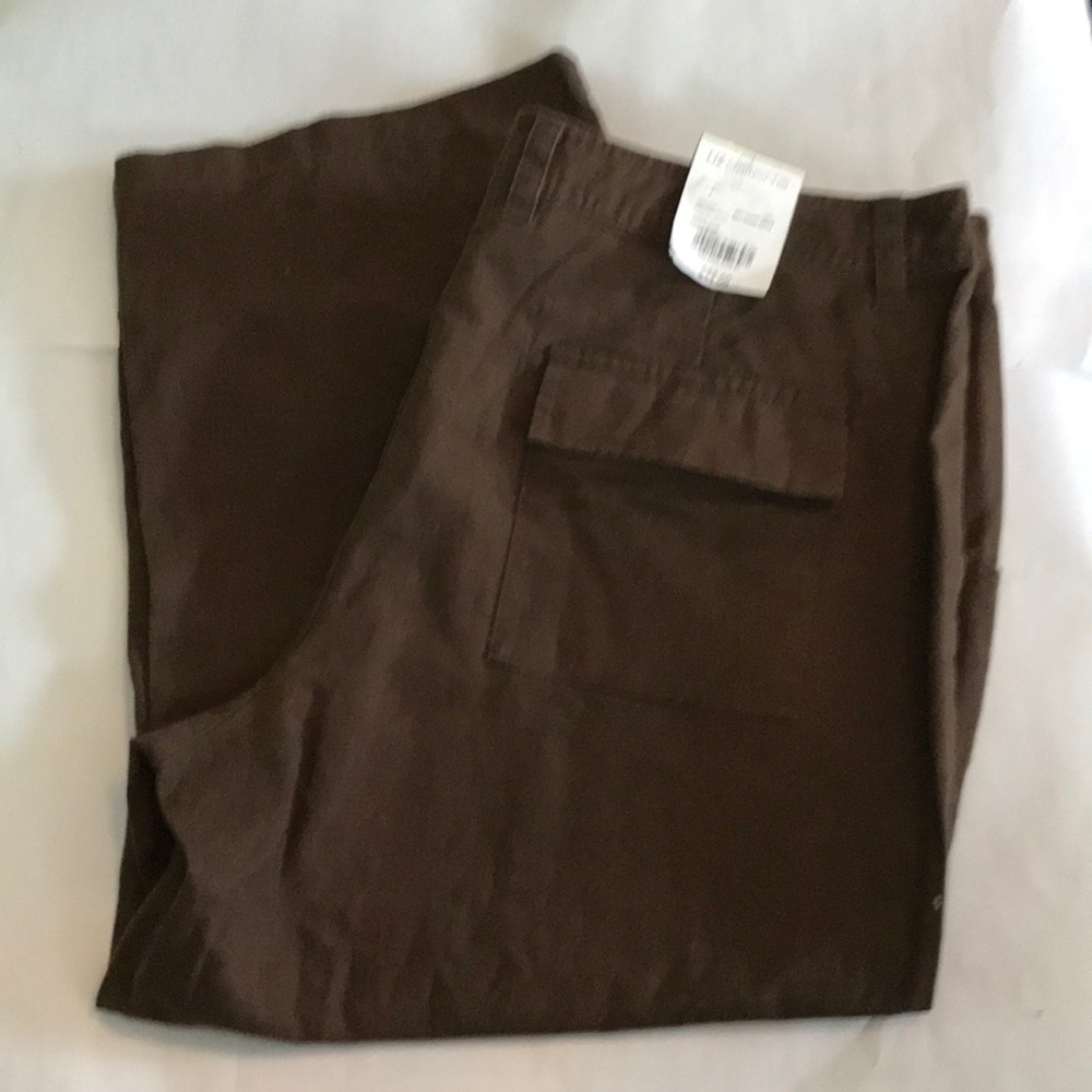 NWT Liz Claiborne crop pant